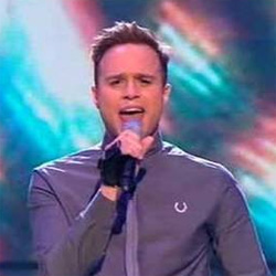 Olly Murs Singing Don't Stop Me Now